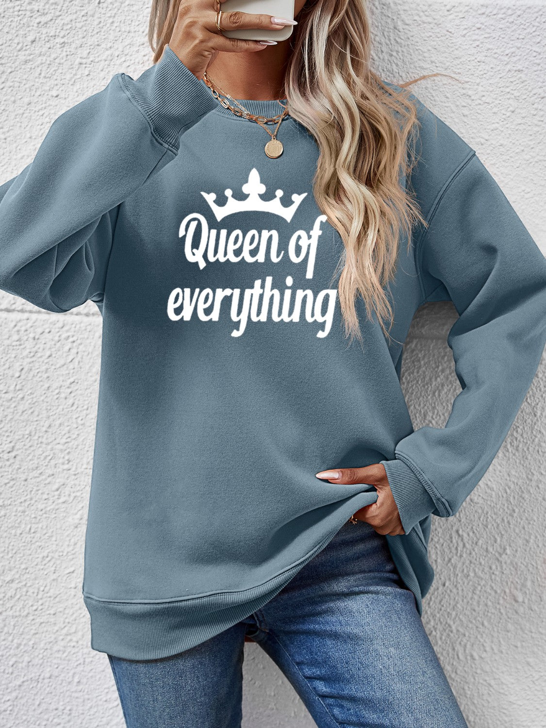 QUEEN OF EVERYTHING Round Neck Sweatshirt