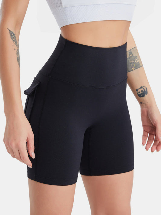 Aktive Shorts mit hoher Taille und Taschen