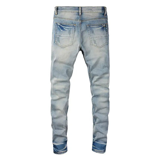 Jeans mit zerrissenen Patches