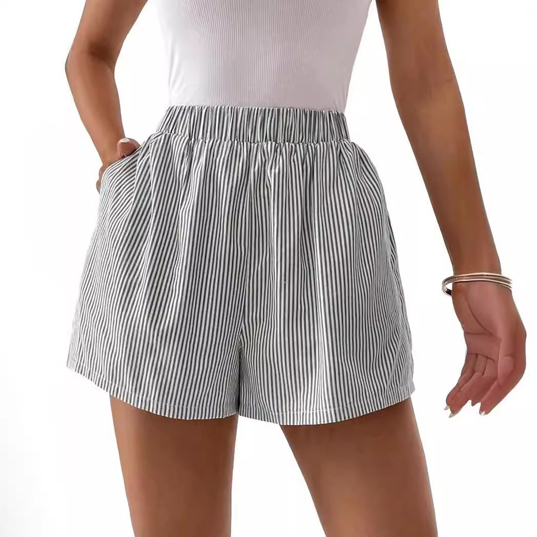 Modische Shorts für Damen mit lockerer Passform, aufgesetzter Tasche auf der Rückseite und Streifen