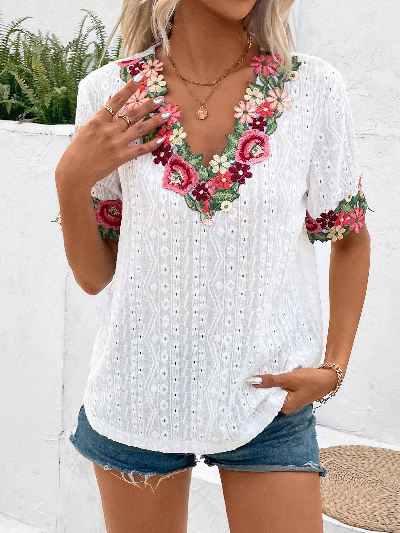Women's Summer Deep V-neck Lace Short-sleeved Top T-shirt