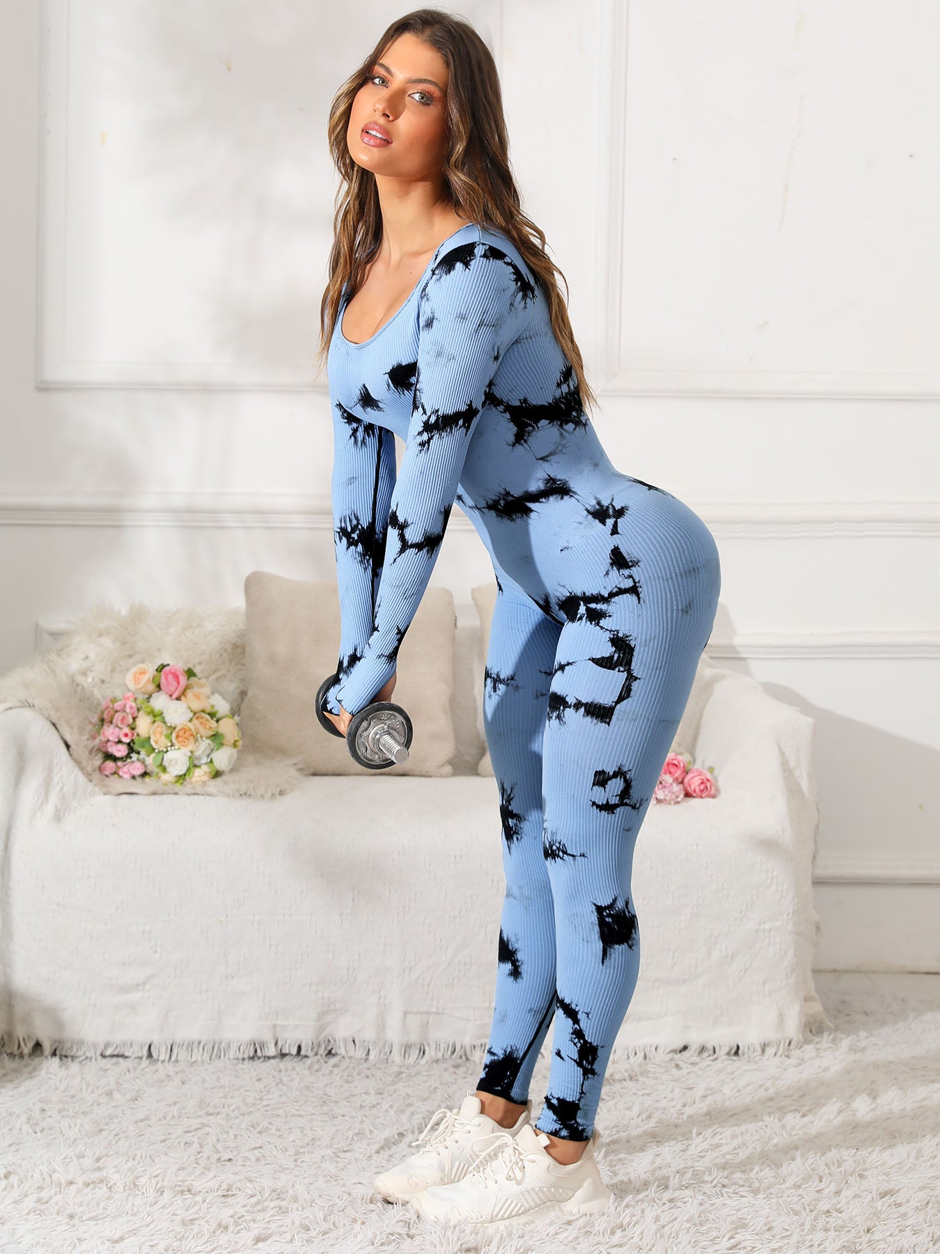 Aktiver Jumpsuit mit U-Ausschnitt und langen Ärmeln