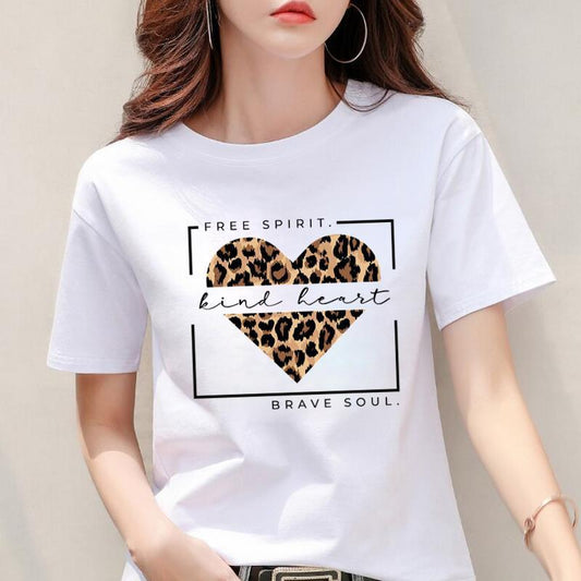 Tela modal con estampado de leopardo y corazón para mujer, nueva manga corta