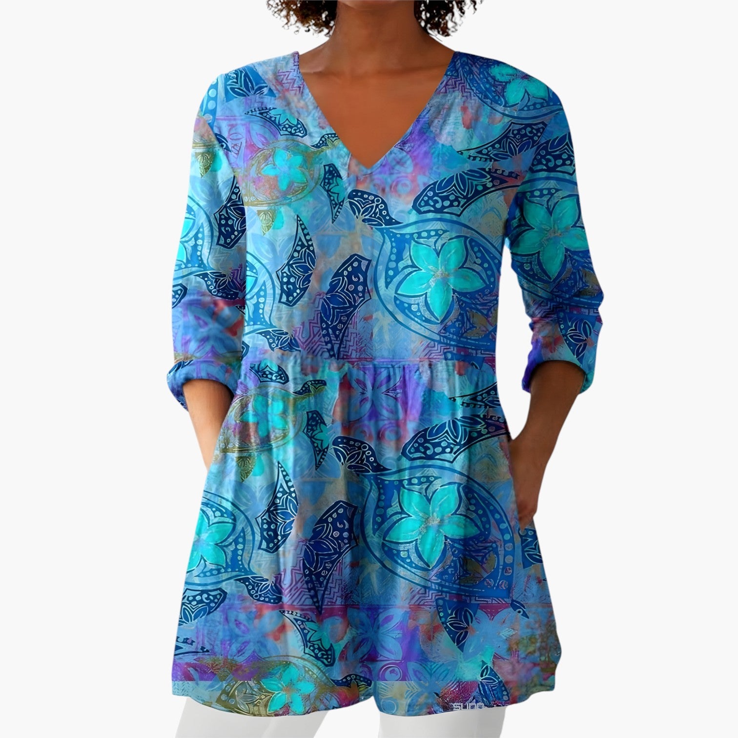 My Store 4 April lange blouse met V-hals in blauw met een opvallend bloemenpatroon en een vloeiende pasvorm.