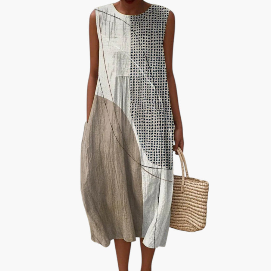 My Store 4 Grace™ Modern Midi Dress met abstracte print en kleurvlakken, mouwloos en in een relaxte pasvorm op het strand