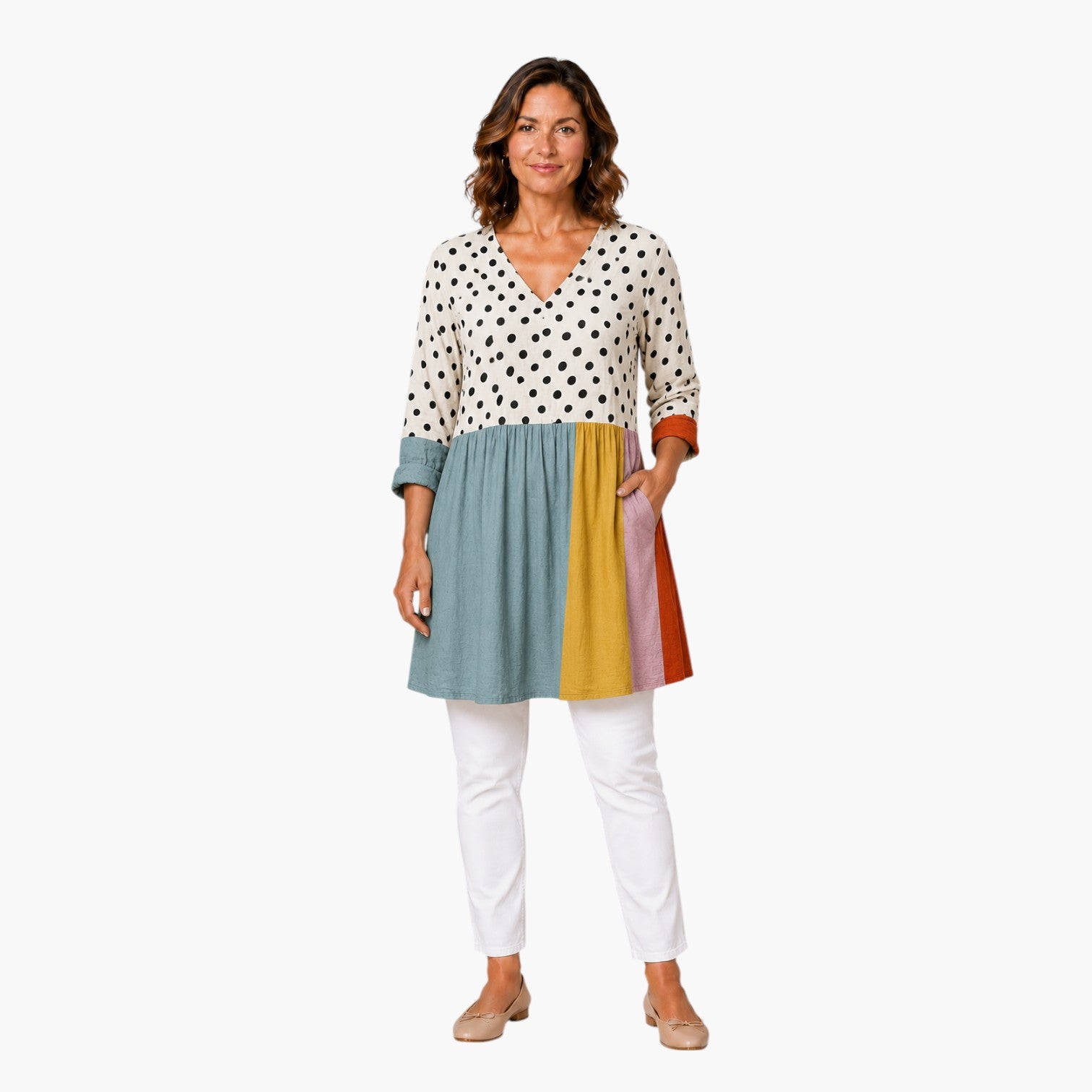My Store 4 Jacqueline blouse met V-hals, lange mouwen en een kleurrijk gestreept en gestippeld patroon in een relaxte pasvorm.