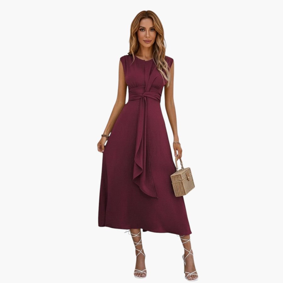 My Store 4 ROBBYN mouwloze paarse jurk met ceintuur in een elegante, vloeiende A-lijn snit voor een stijlvolle look.