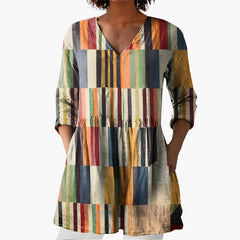 My Store 4 Willow lange blouse met V-hals en kleurrijk verticaal streeppatroon in een vloeiende, relaxte pasvorm.
