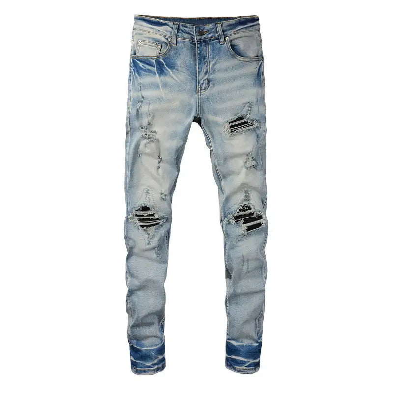 Jeans mit zerrissenen Patches