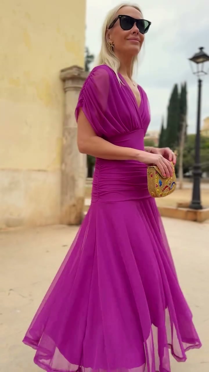 Fiona - Elegant Fuchsia Dress