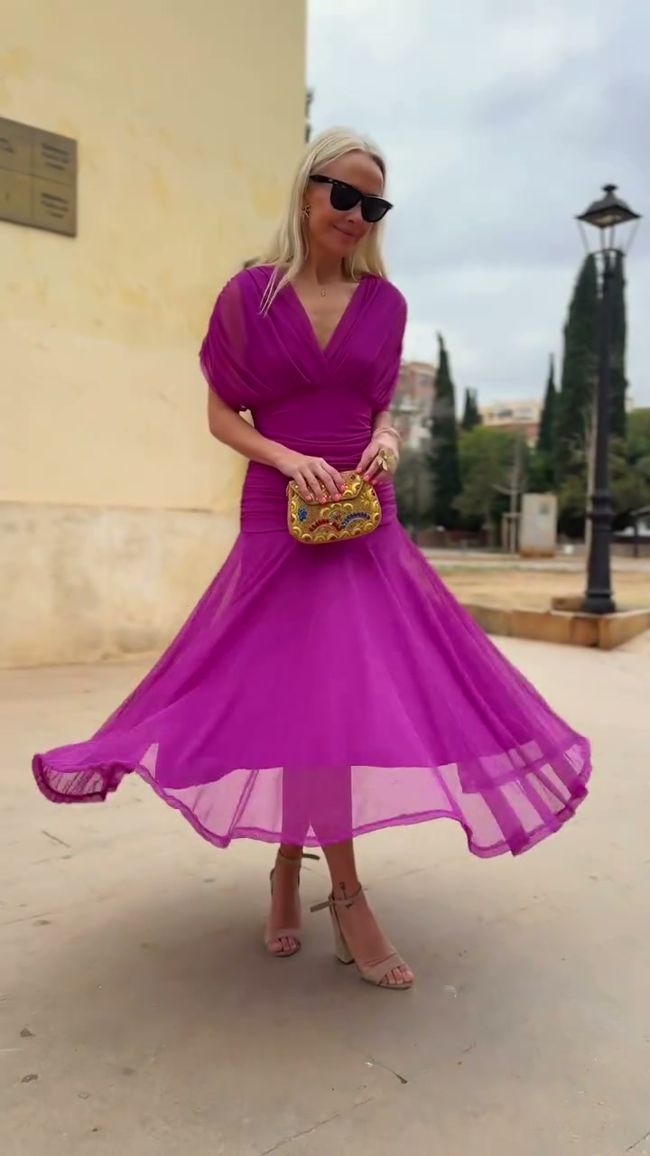 Fiona - Elegant Fuchsia Dress