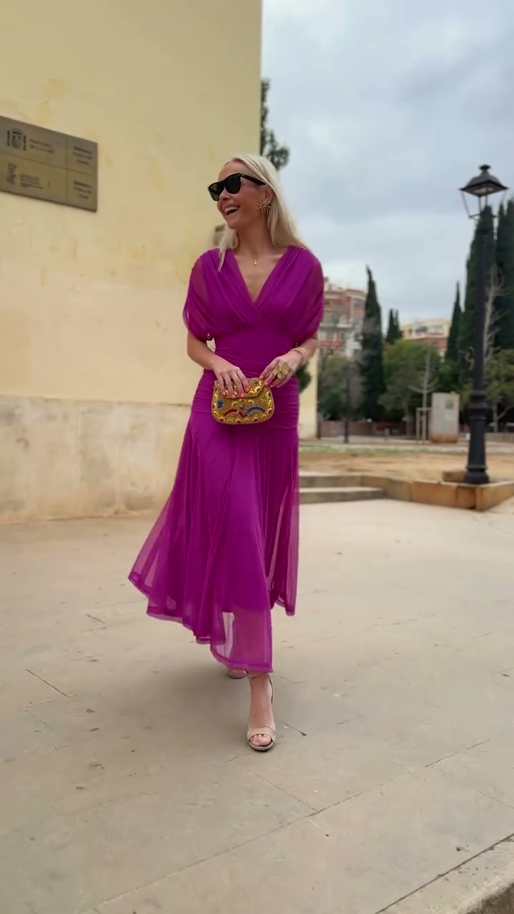 Fiona - Elegant Fuchsia Dress